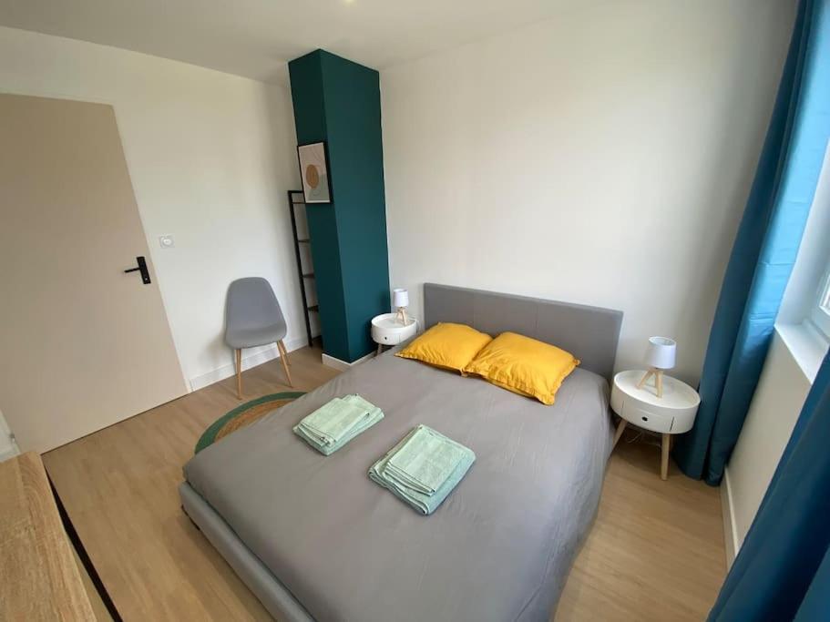 Appartement Familial, 2 Chambres, En Rdc Sur Cour Saint-Florentin  Ngoại thất bức ảnh