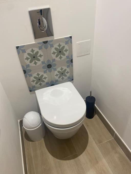 Appartement Familial, 2 Chambres, En Rdc Sur Cour Saint-Florentin  Ngoại thất bức ảnh